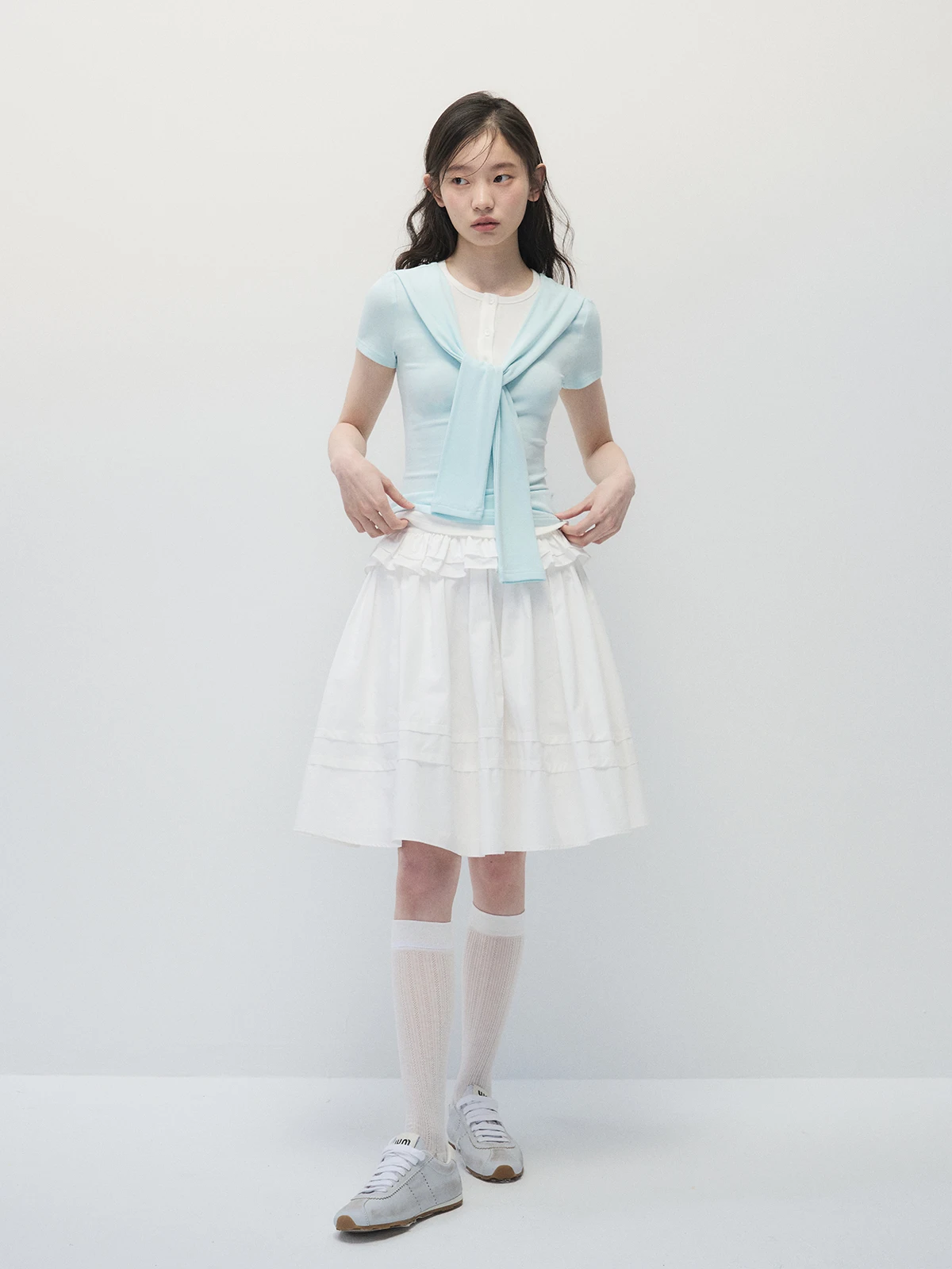 

Annatto Slimming Fit T-irt And A-Line Skirt Set Summer Color Blo Blue White Wooden Trim High Waist Midi Skirt