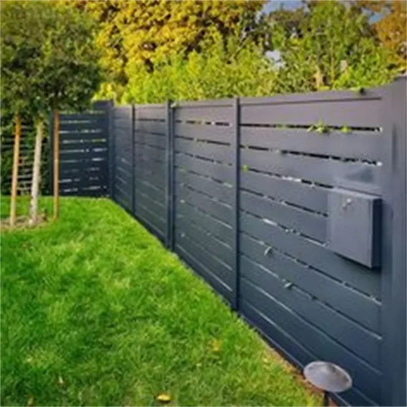 Garden Aluminium Fencing Easily Assembled Superior Quality Aluminum Panel Slat Sport Fencing