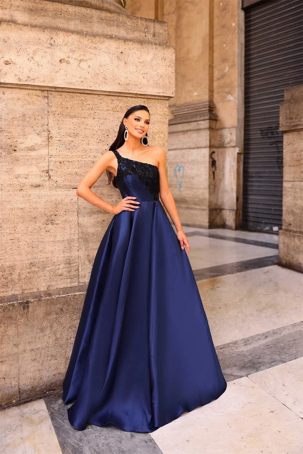 

One-shoulder Satin Appliques Evening Dresses With Pockets Sleeveless Backless Ball A-line Floor-length Formal Cocktail Gowns