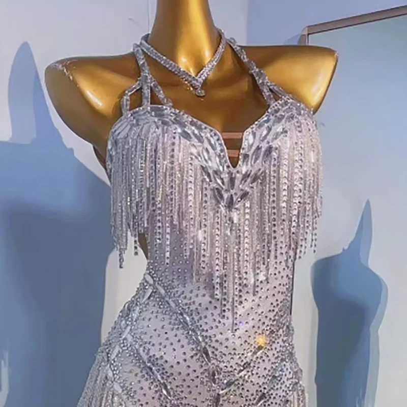 

Latin Dance Professional Dress High-end Custom Silver Chain Tassel Full Diamond Samba Women's Adult Stage Professional Clothing