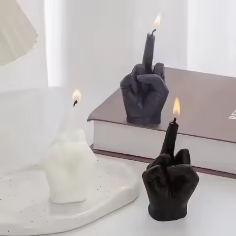 New Creative Candles Middle Finger Shaped Gesture Scented Candles Funny Quirky Gifts Home Decoration Ornaments Birthday Gifts