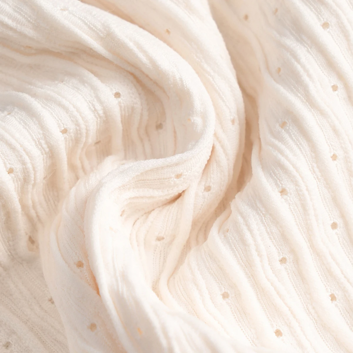 OLrain Hollow-out Solid Color T-shirt 2025 Summer Pearl Chain Comfort Knitted Short Sleeve Female Pullover Top O24XT90532