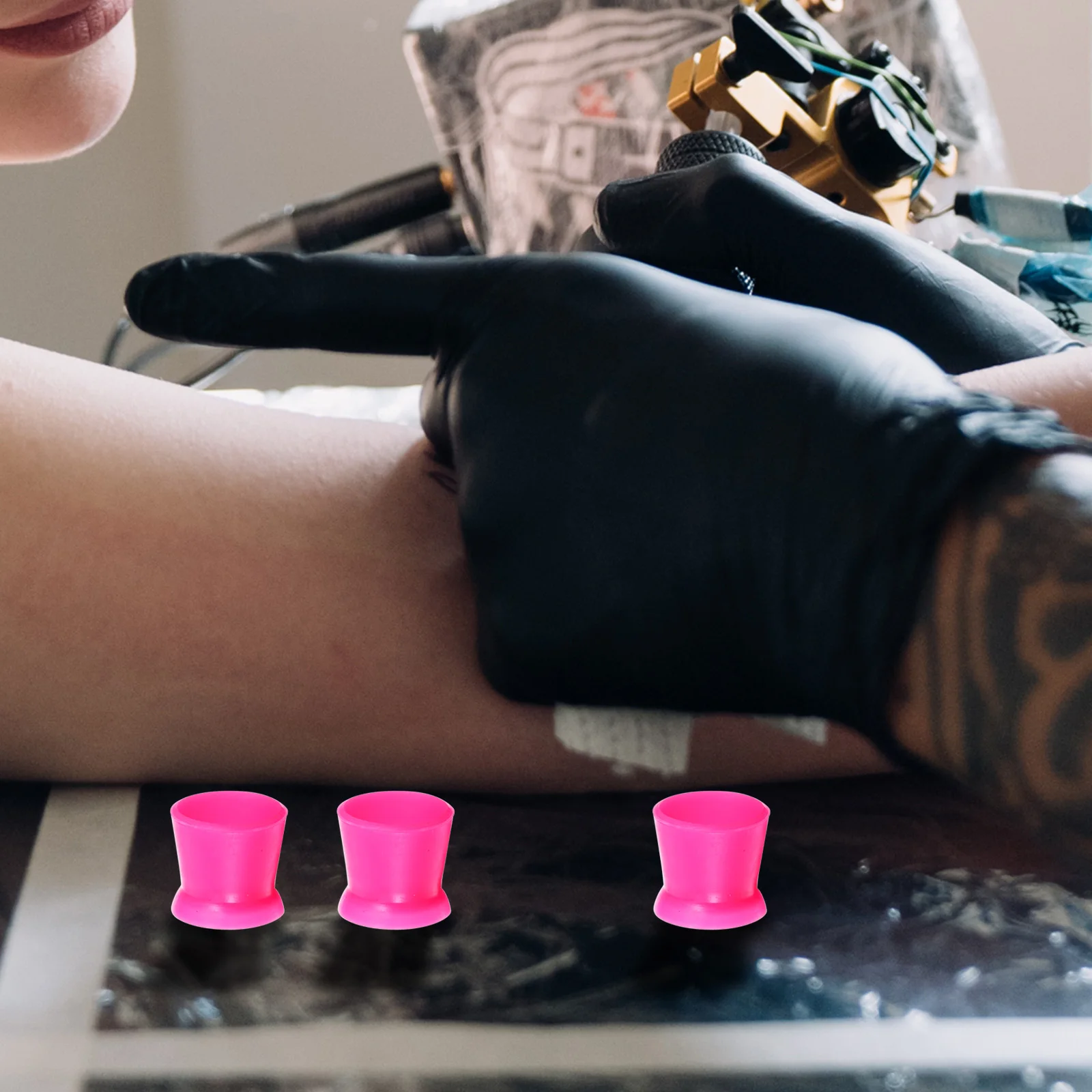 

300 Pcs Tattoo Ink Cup Containers for Salon Stand Holder Color Plastic Cups Silica Gel Storage Holders Pigment Caps