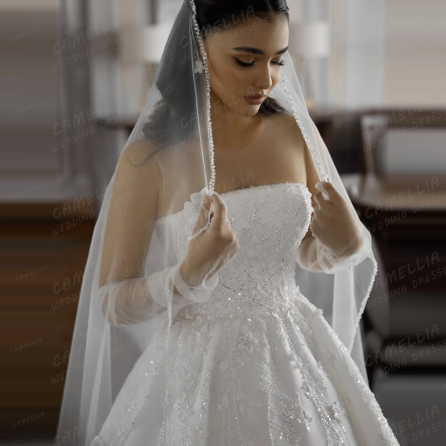 Robes De mariée De luxe pour femmes, ligne A, avec des Appliques scintillantes, Sexy, sans bretelles, sans manches, personnalisées, 2025
