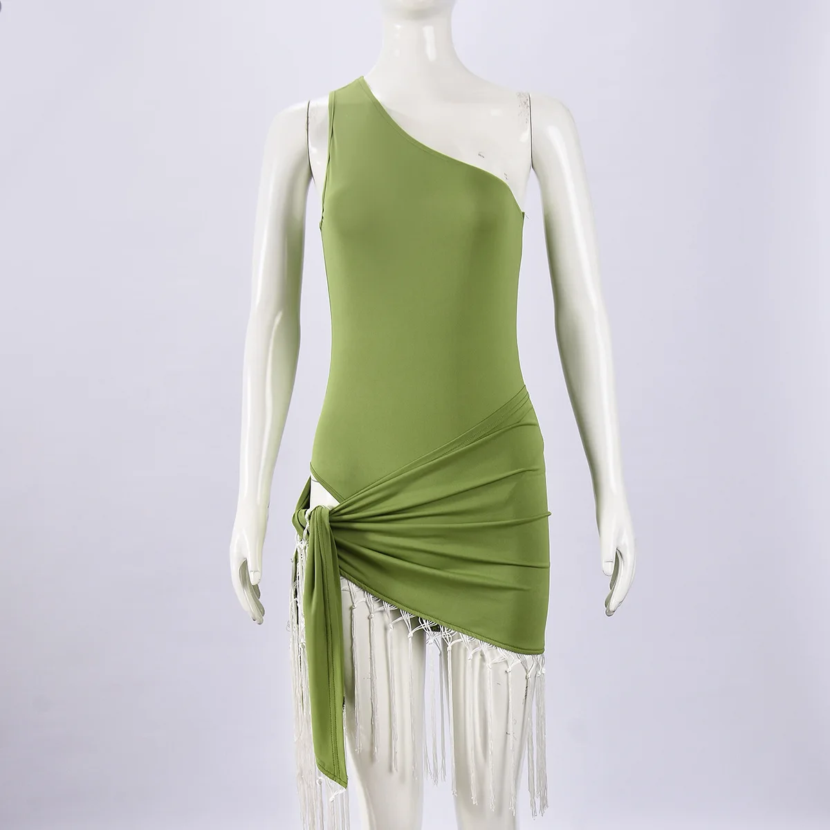 セクシーな斜め肩ノースリーブボディコンミニドレス レディース バンテージタッセル ラッシャードサンドレス 2025 夏の夜 プロム Y2K服