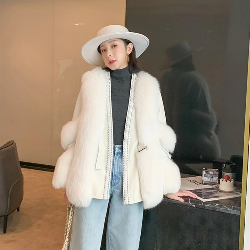 Fur Women's Jacket Autumn Real and Winter Casual Medium and Long Studded Pearl Decoration Sheepskin Splicing Fox Fur Coat Female