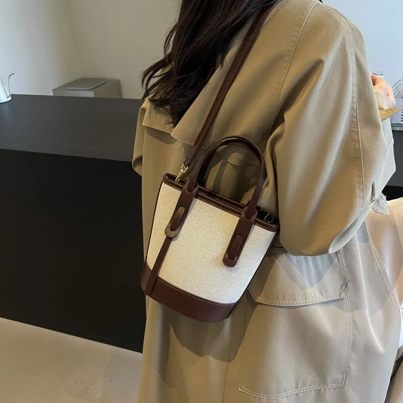 

2025 Hot Selling Contrasting Color Bucket Bag for Women Single Shoulder Crossbody Commuting Simple and High-quality Women's Bags