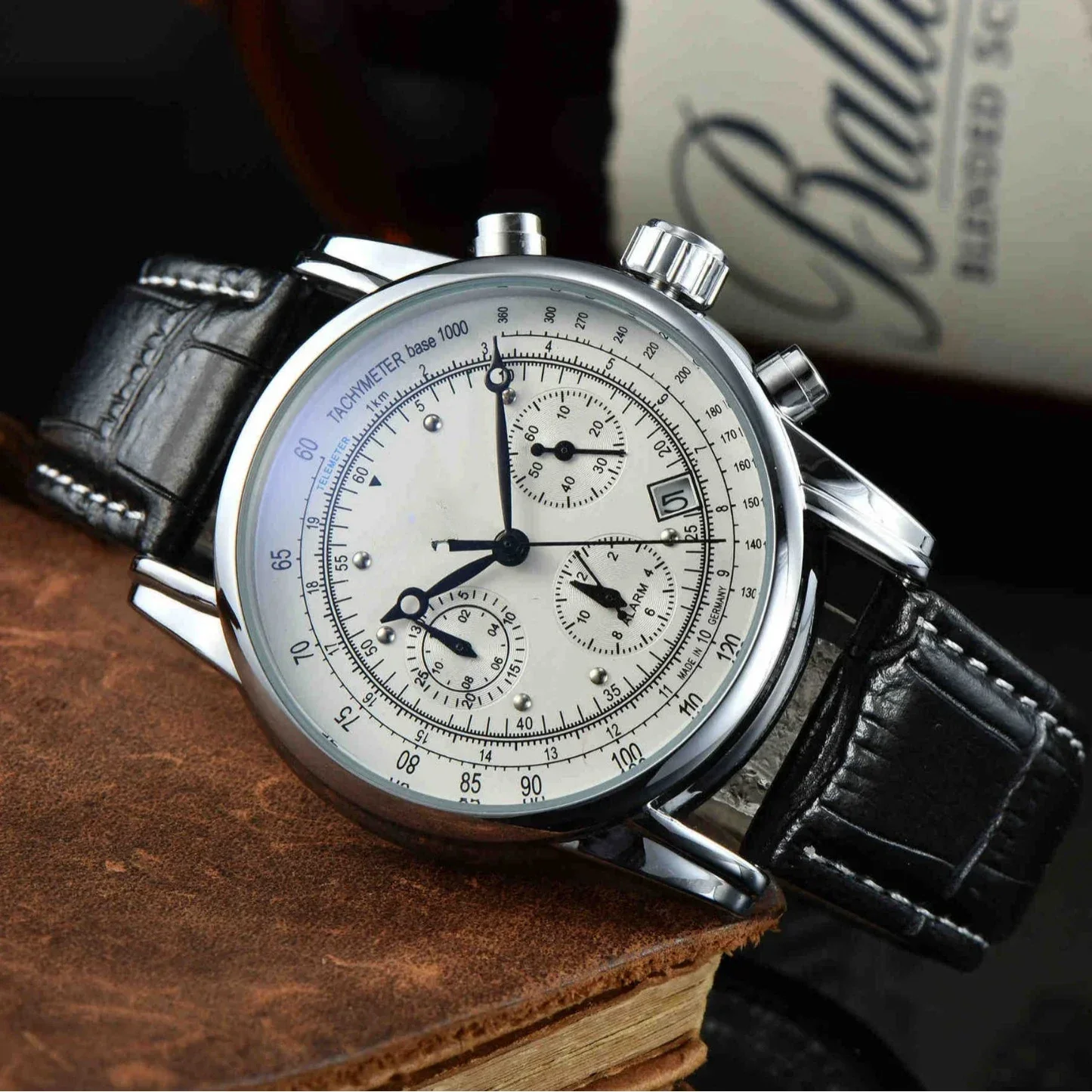 2025 Serie classica alla moda Orologi Orologi da uomo d'affari casual retrò Orologio da polso sportivo al quarzo