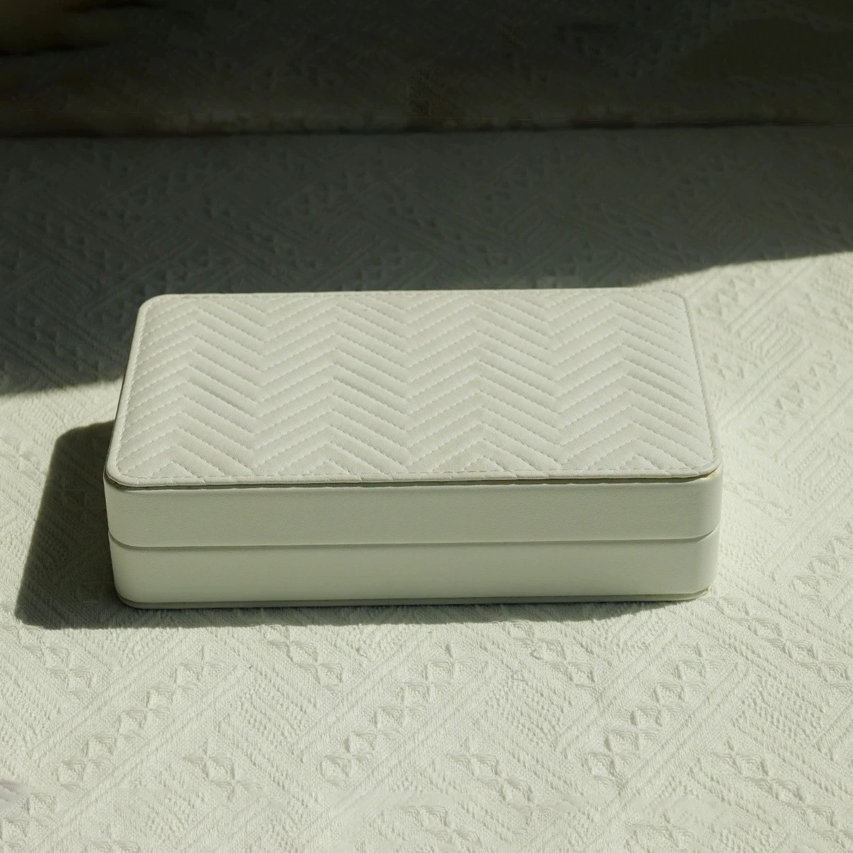 صندوق مجوهرات الأزياء بو الجلود قلادة سوار أقراط الطوق صناديق التخزين السفر المحمولة حالات تغليف الهدايا