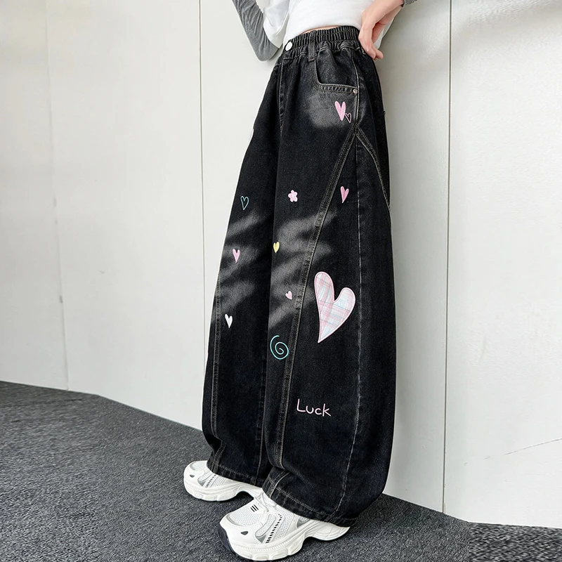 Embroidered Love Jeans for Children in Autumn 2026 Winter New Style Boys' Street Sports Pants Spring Girls' Cotton Student Jeans