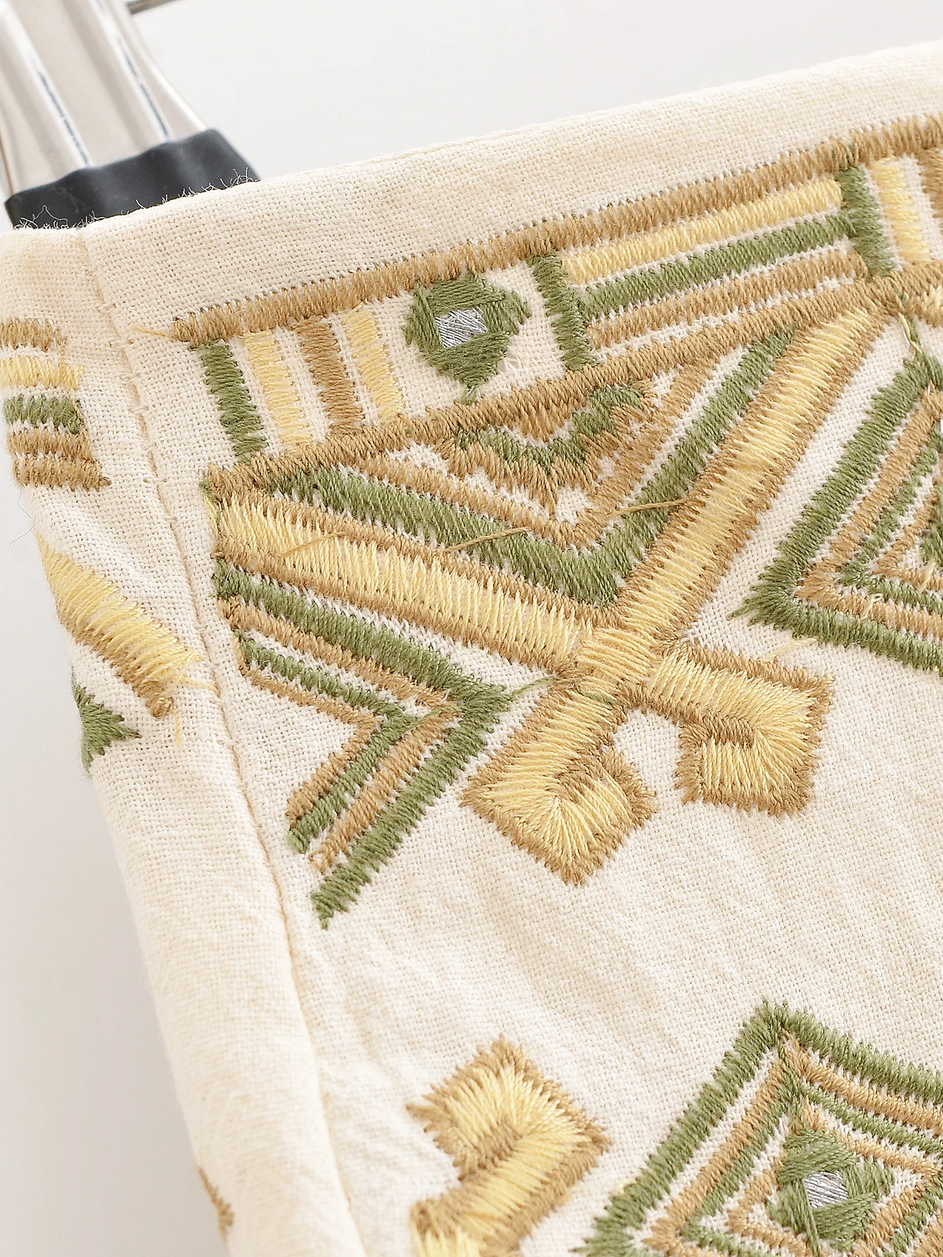 KONDALA 빈티지 여름 캐주얼 자수 여성 반바지 패션 2025 스트리트웨어 반바지 기하학적 시크 휴가 보헤미안 여성 반바지