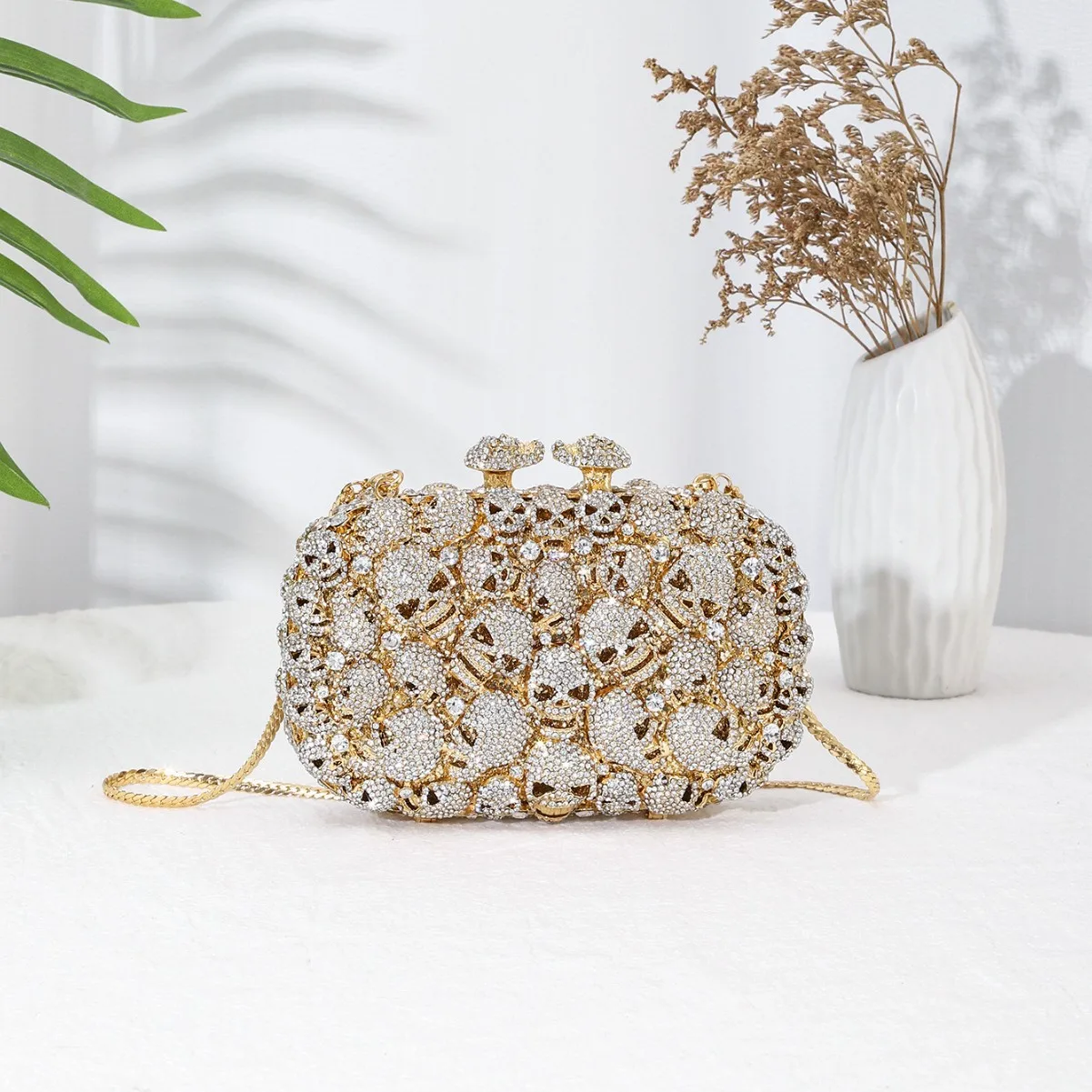 

Creative Hand-held Diamond-encrusted Dinner Bag Hollow Rhinestone Women's Banquet Clutch Niche Designer Geometric Shoulder Bag