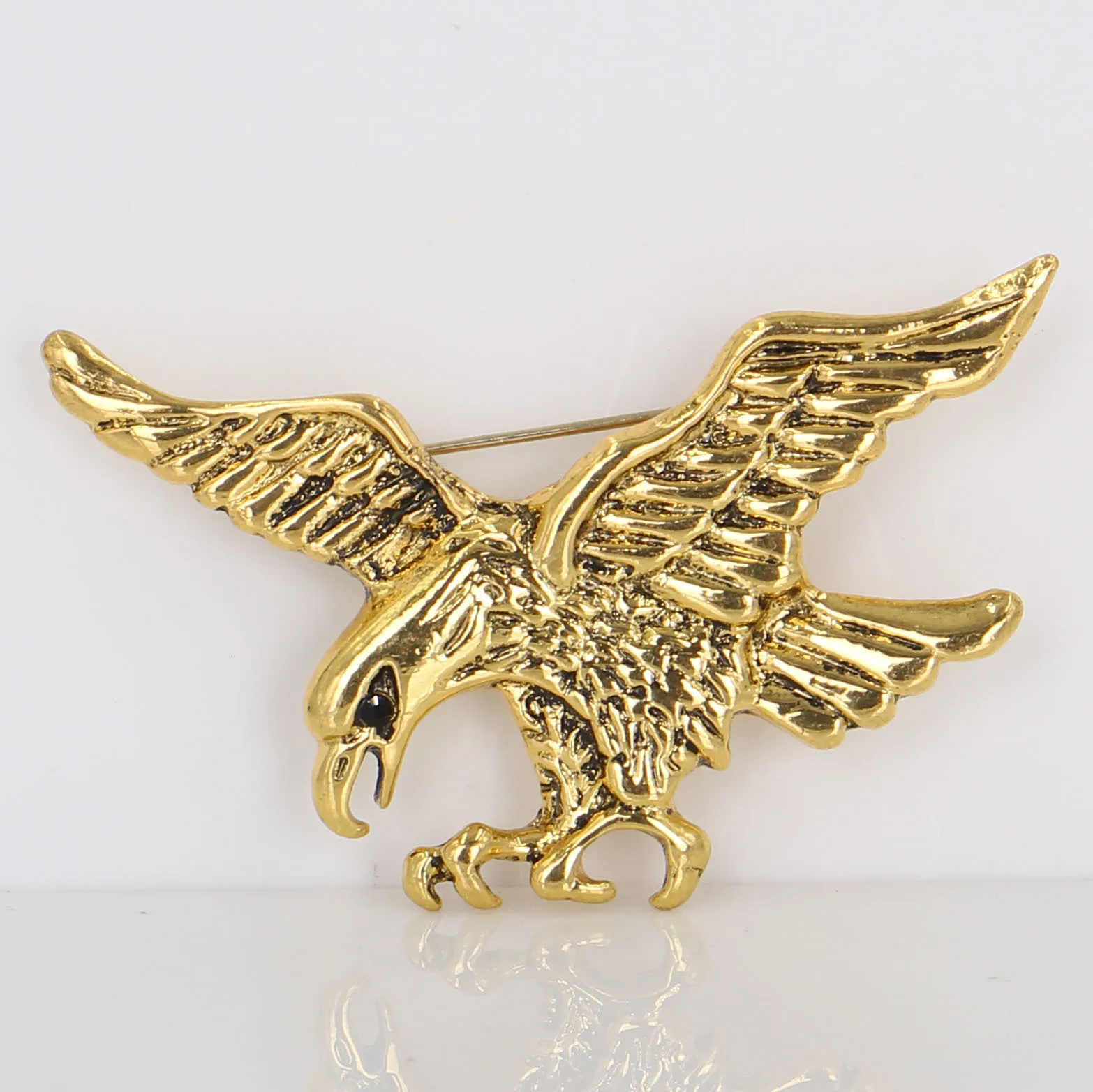 2pcs/package New High Quality Diamond Encrusted Vintage Eagle Pattern Brooch Fashion Men Wearing Supplies Pin Badge