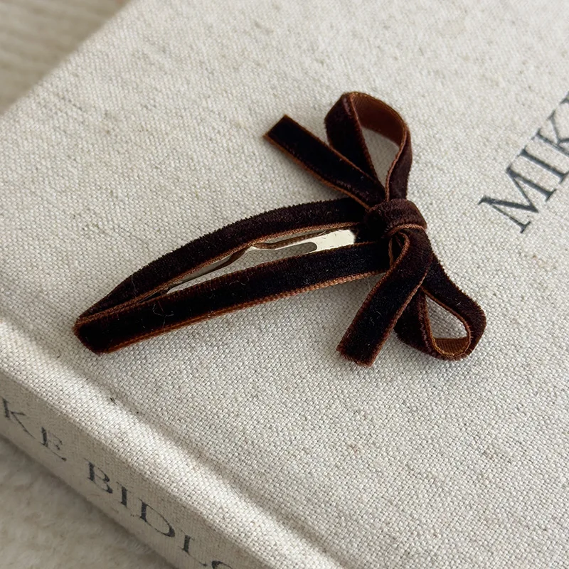Retro Classics Velvet Cut-out Bow Hair Clips Autumn/Winter Solid HairPins Bangs Clip for Woman Girls Sweet Barrettes Headdress