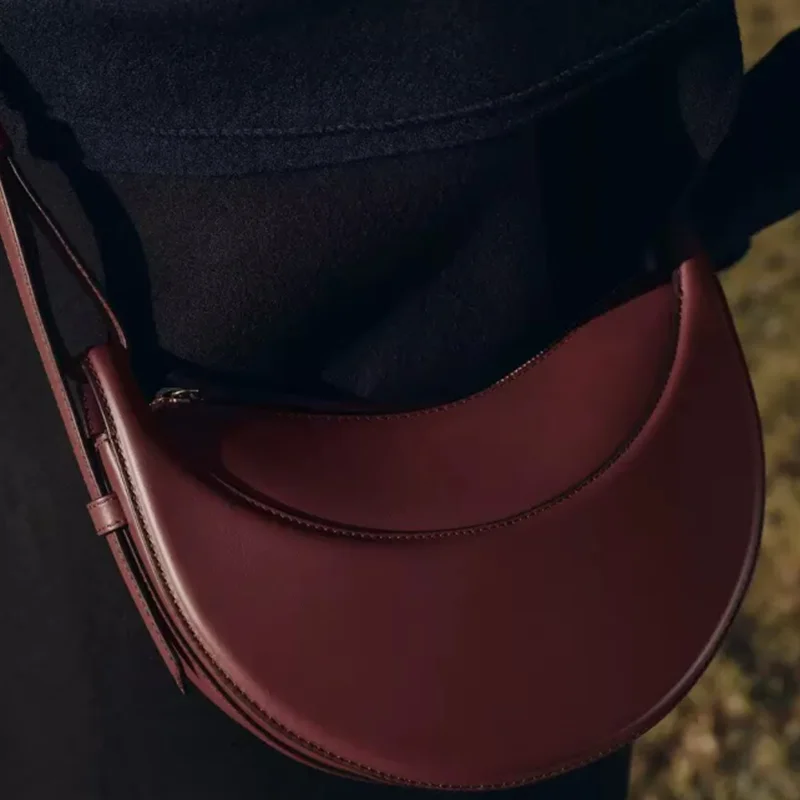 

2026 Fashionable Women's Shoulder bag,Crescent bag,Niche Design Zipper Shoulder Crossbody bags,Luxury Handbag Woman Travel Purse