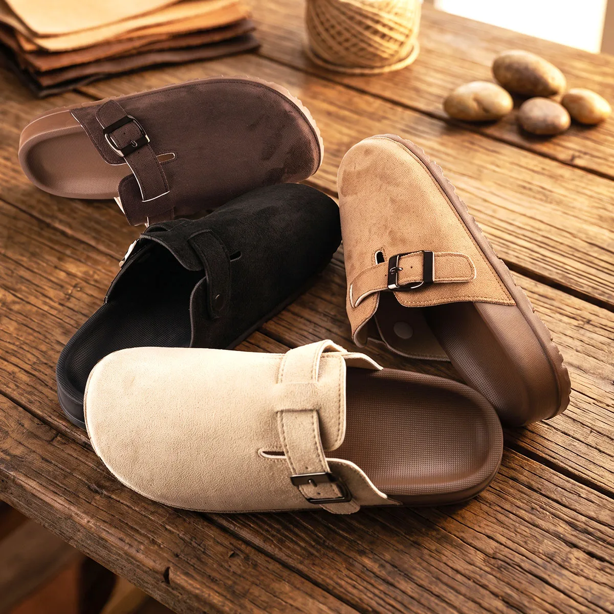 Women Large Size Closed Toe Mules Adjustable Buckle Slip‑on Slippers Ladies Casual Daily Flat Slides For Outdoor Walking