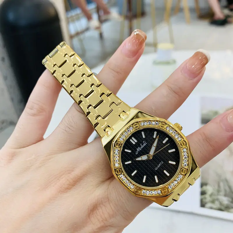 

Новое поступление 2026, квадратные женские часы, корейский стиль, элитный, роскошный, винтажный дизайн с большим циферблатом и стальным ремешком