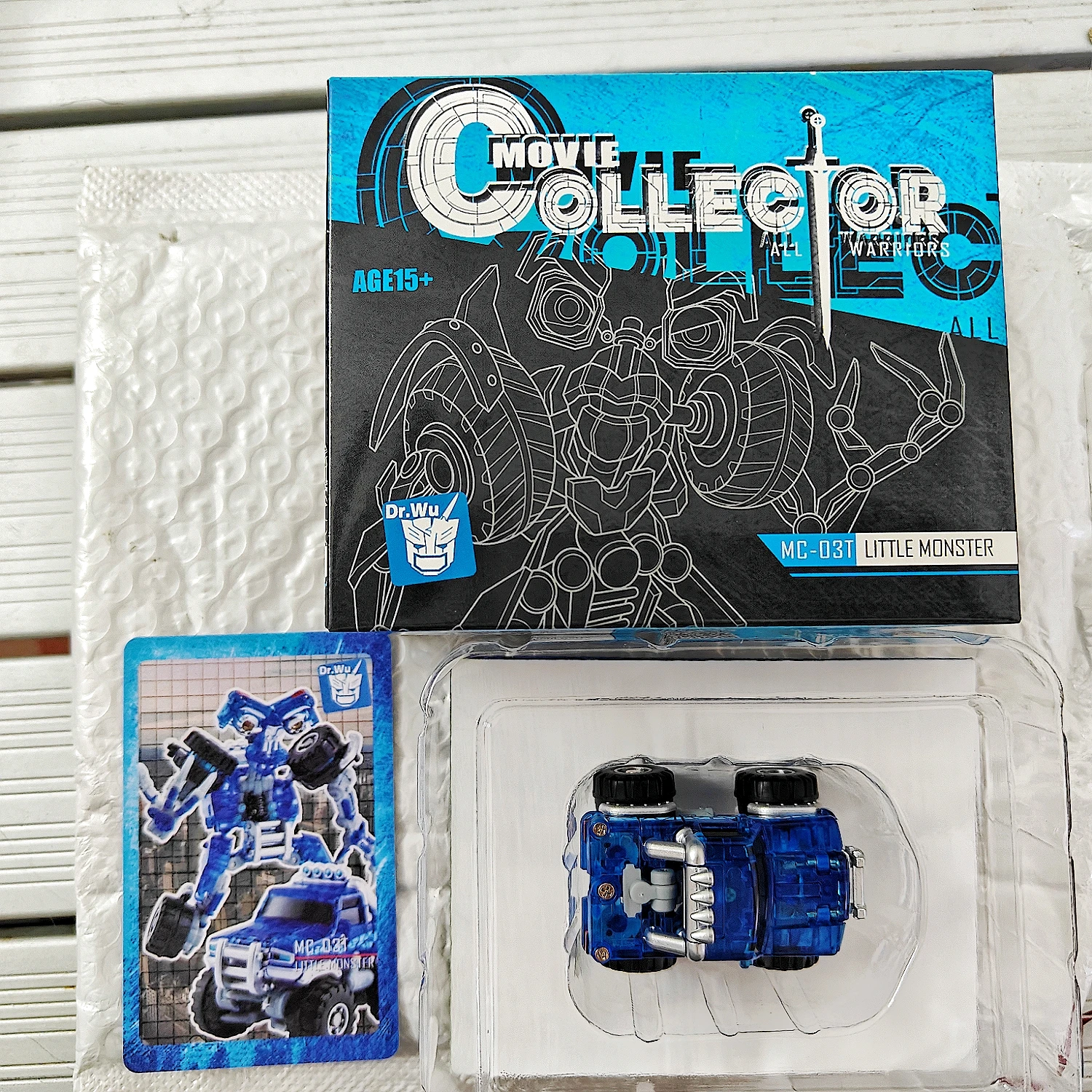 

In Stock Transformation DR.WU MC-03T little Monster Transparent Wheel Cart Small Scale Action Robot Model Deformation Toys ﻿