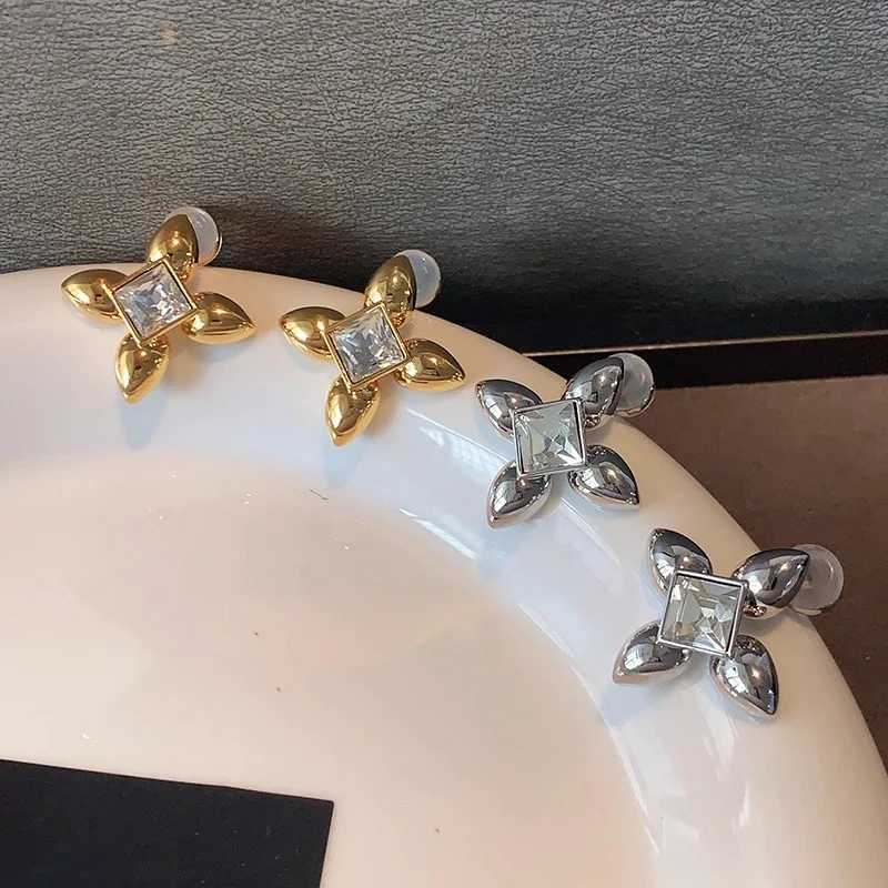 الفرنسية بسيطة ستار ساحة الزركون أقراط للنساء أزياء رائعة الراقية يشعر تألق كل مباراة مجوهرات هدايا