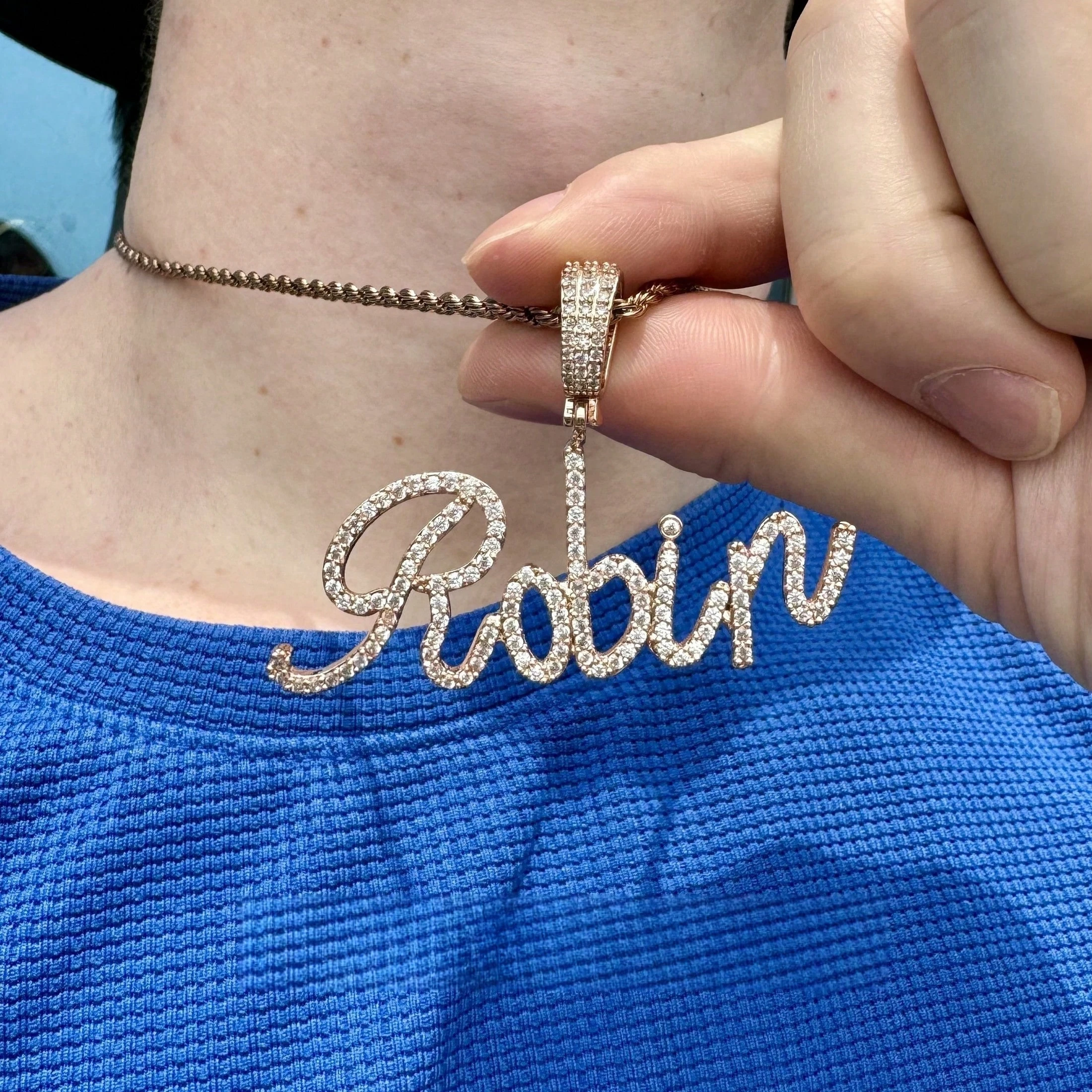 

Customized name necklace, personalized hip-hop style zircon letters and large circle pendant, suitable for men and women