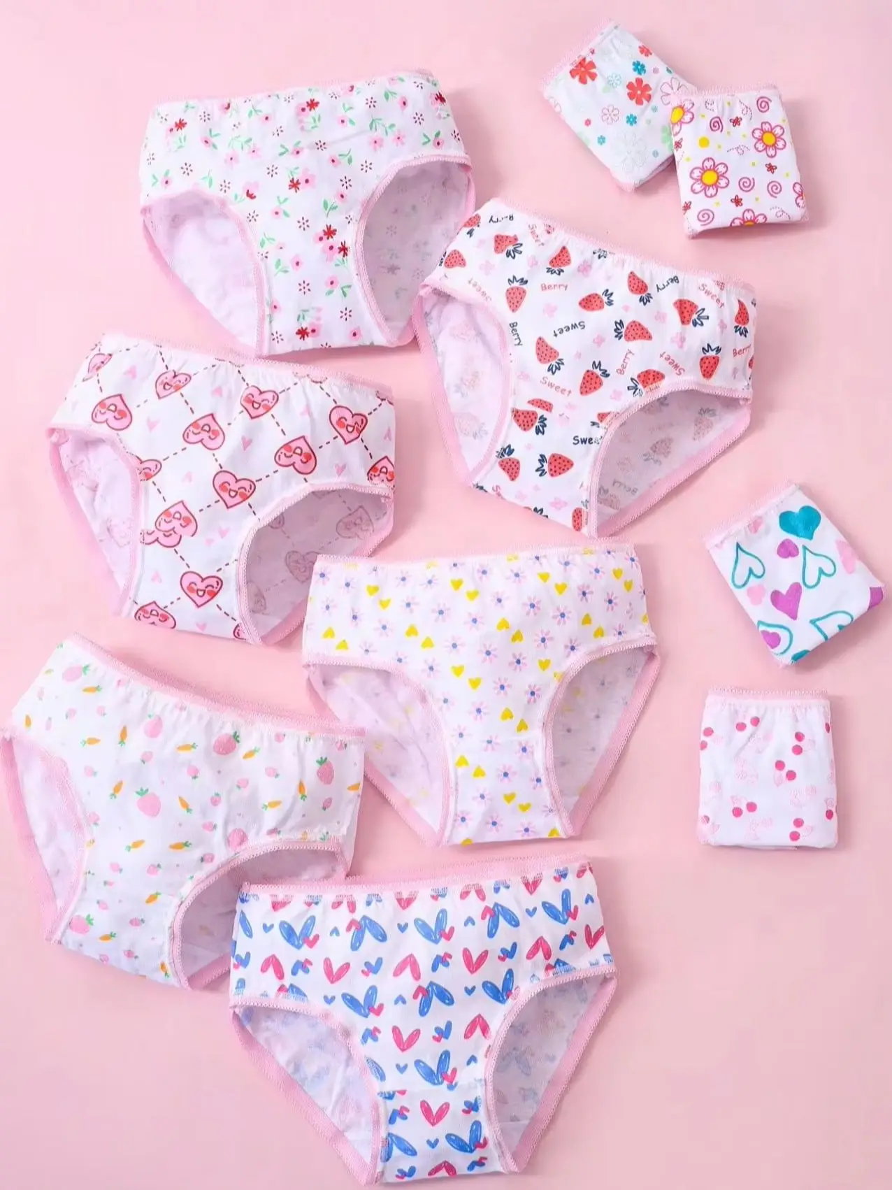 Random 12 pieces of cute cartoon soft triangle underwear for girls in all four seasons, comfortable and breathable shorts
