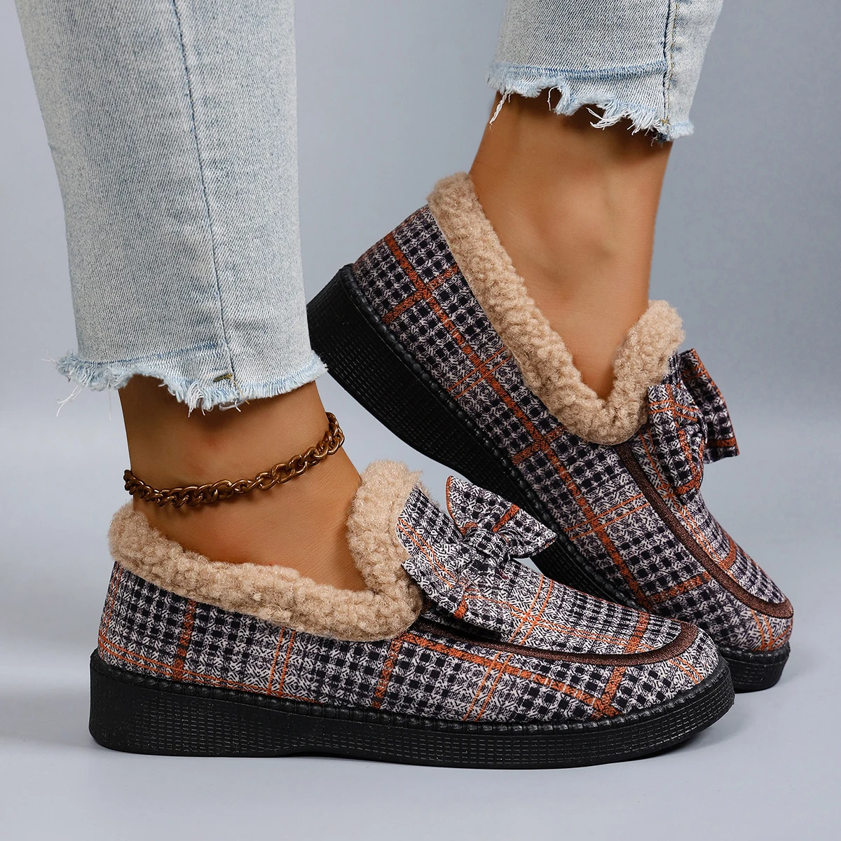 منتجات الخريف والشتاء الجديدة: أحذية نسائية قطنية منخفضة القطع، أحذية دافئة ومريحة ومسامية وغير رسمية
