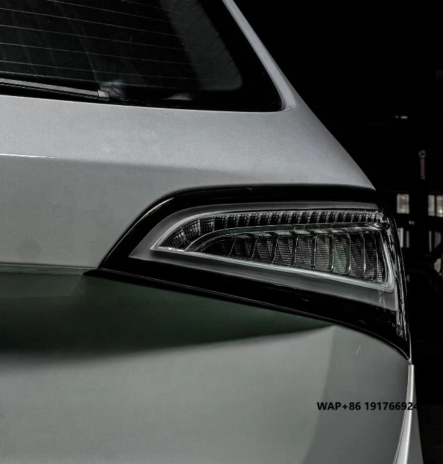 

Yellow Turn signal Asian Version for SQ5 Q5 2008-2018 Venom Transparent Smoked Black Taillights