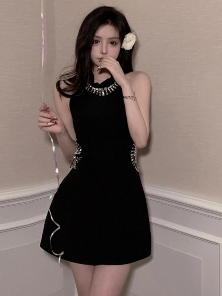 

French Elegant Sexy Hot Girl Sleeveless Summer Black Dress High End Waist Cinched Slim Hollow A-line Mini Dress for Women