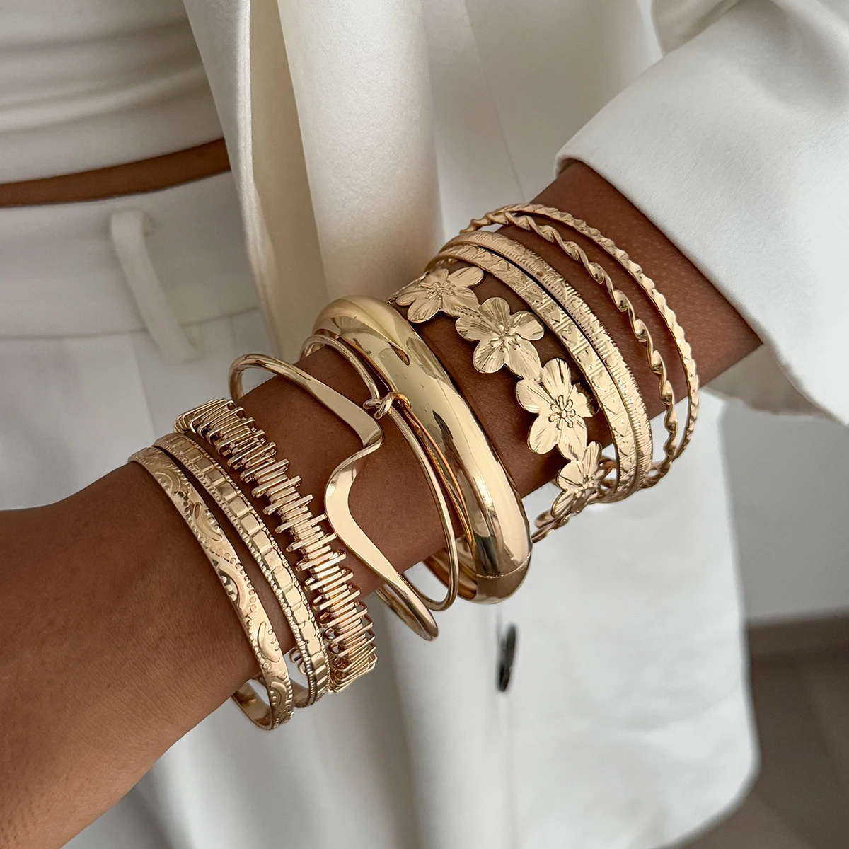 KunJoe 11 Pcs/set Vintage Boho Gold Color Bangle Bracelets for Women Stackable Floral Carved Twisted Cuff Bangles Party Jewelry