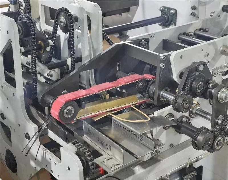 Image 5: Machine de fabrication de sacs en papier kraft à fond carré entièrement automatique avec poignée torsadée Prix