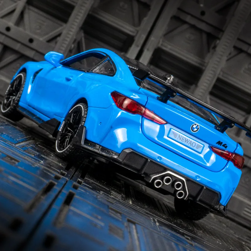 1:32 portas de modelo de carro em liga BMW M4 e capô do motor, porta-malas pode ser aberto, carro de brinquedo infantil com funções de som e iluminação
