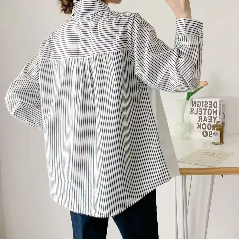 Original Single Artistic Small Fresh Vertical Stripe Splicing Embroidered Notes Loose Shirt Long Sleeved Top Women\'s Clothing