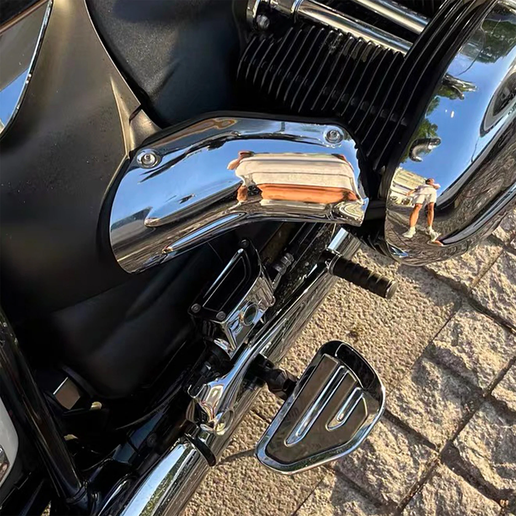 Motorcycle Rider Footrests Foot Pegs Footboard For Touring Style Road King Dyna Style Sportster Style 1200 Night Train Iron 883 6
