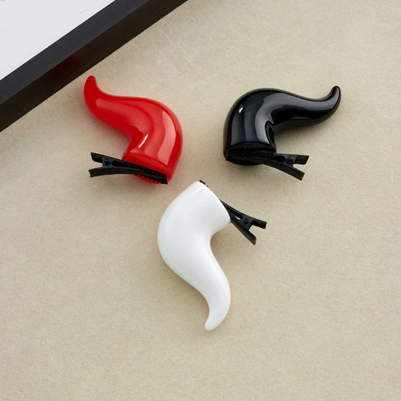 M68Aハロウィーンパーティーコスチュームホーンヘアクリップセットロールプレイゲームヘアバレットフェスティバルヘッドウェアデビルホーンアヒルクリップ2PCS