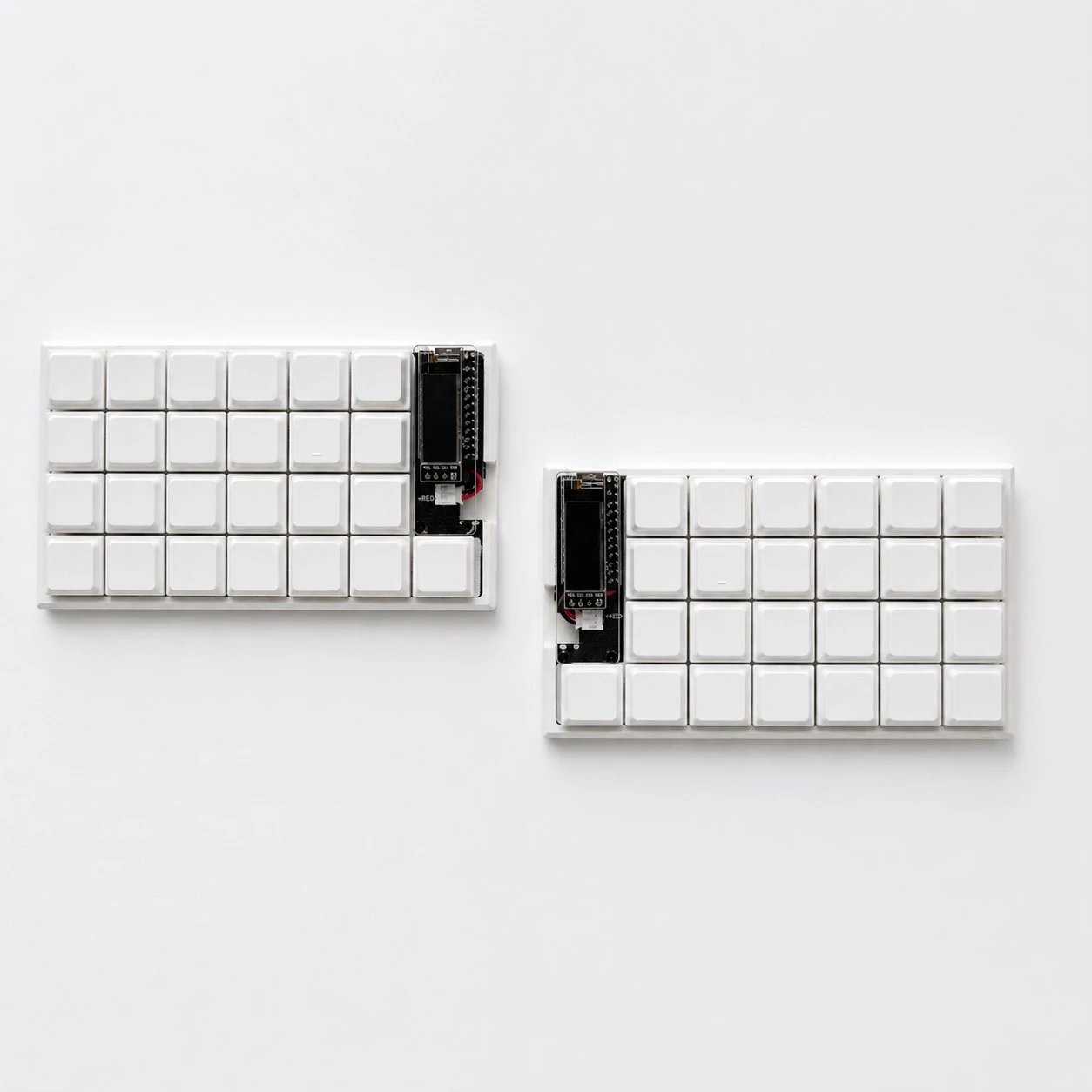 New 50Key  Felix Choc Split Ergonomic Wireless Keyboard 4×12+2 Hot-swappable ZMK Mechanical Keyboard Kit Without Keycap switch