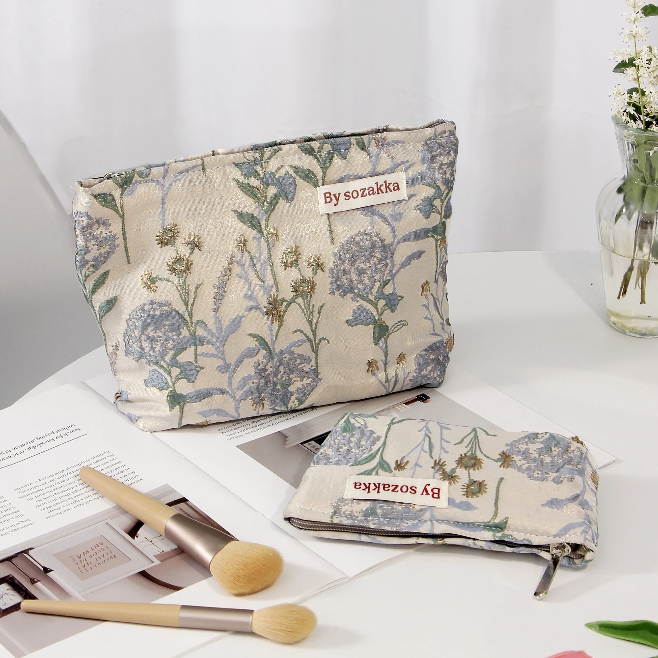 Embossed Floral Pattern Travel Makeup Bag Lightweight Cosmetic Organizer Handbag Wallet Pouch Portable Skincare Bag Toiletry Bag