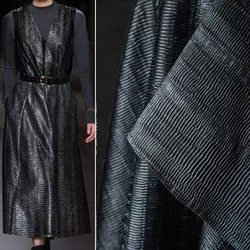 Nero disordinato Fine stuzzicadenti in pelle pressata spessa Silhouette cappotto giacca borsa fatta a mano abbigliamento tessuto firmato