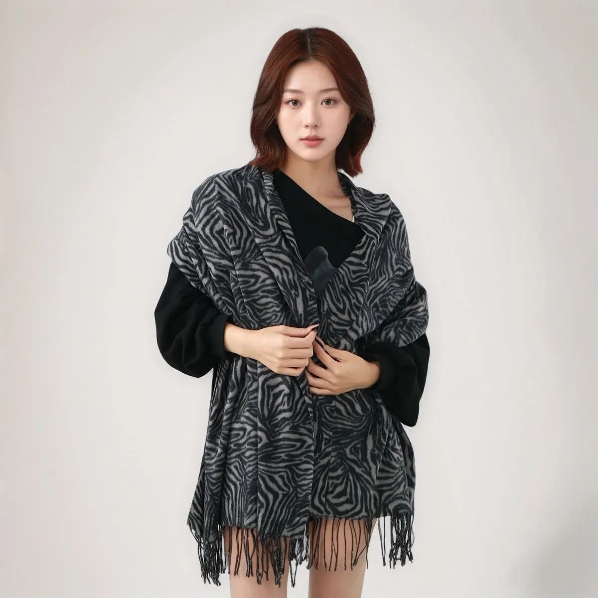 

Winter Thickened Zebra Stripes Printed Scarf Korean Style Women's Warm Shawl Versatile Tassel Design Winter Fashion Accessory