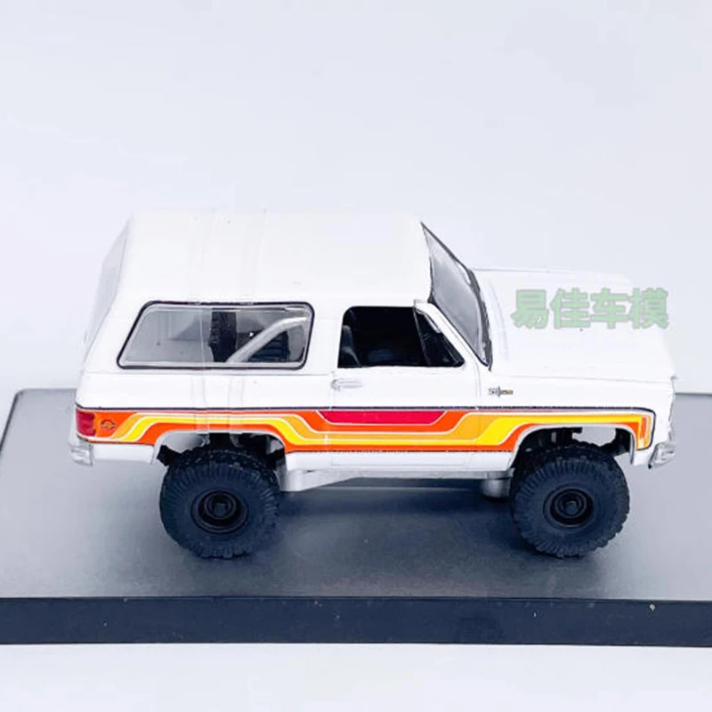 

M2 1:64 Масштаб 1974 K5 Блейзер из сплава, имитация модели автомобиля, статическая коллекция, украшенные праздничные подарки, игрушки