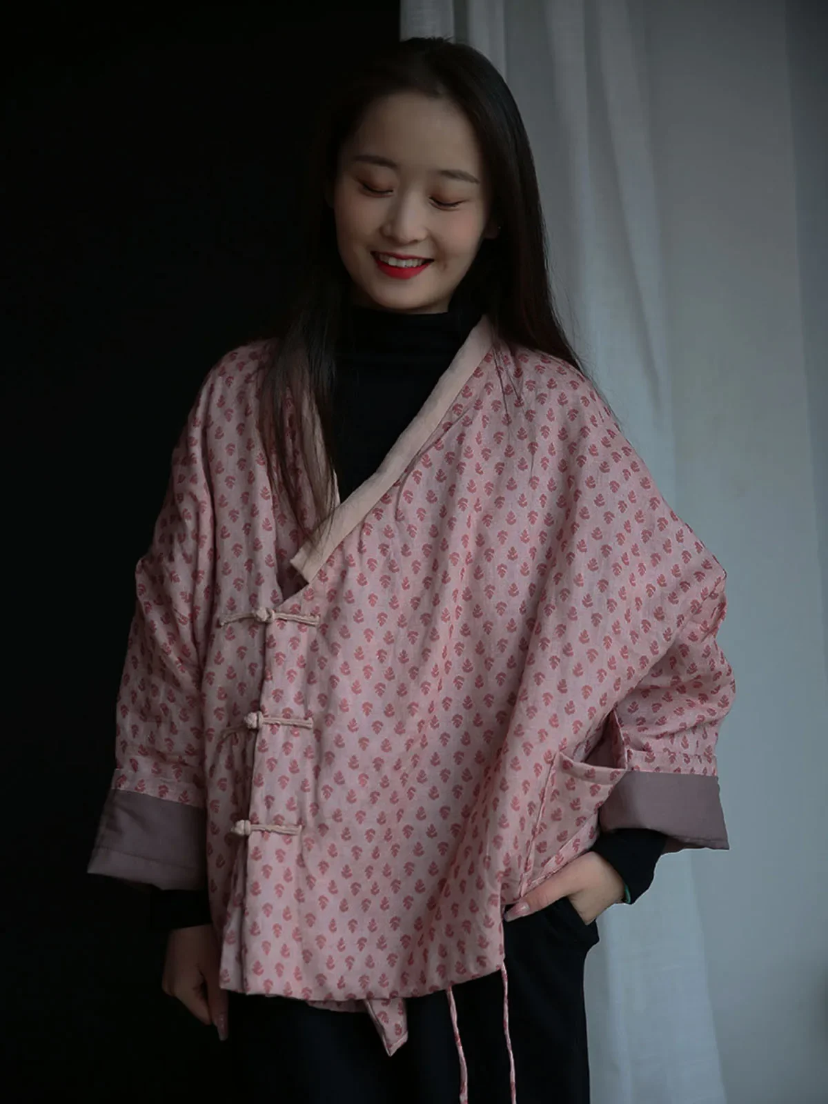 المرأة الكتان المطبوعة قصيرة سترة مبطنة بالقطن الرجعية Hanfu الجانب سترة صينية مشبك فضفاض رقيقة ضوء أسفل سترة مبطنة بالقطن