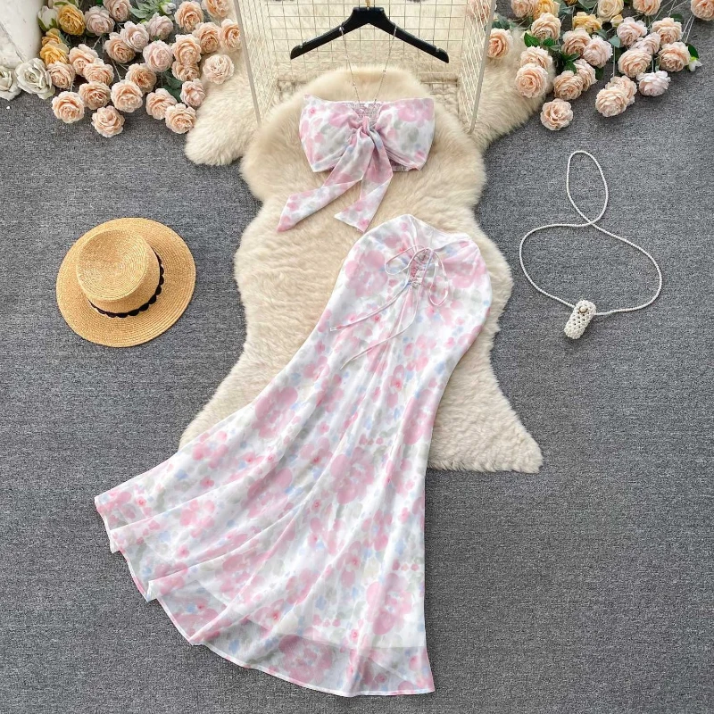 

Seaside vacation floral print two-piece set women sexy hanging neck and strapless top+versatile bag buttocks fish tail skirt