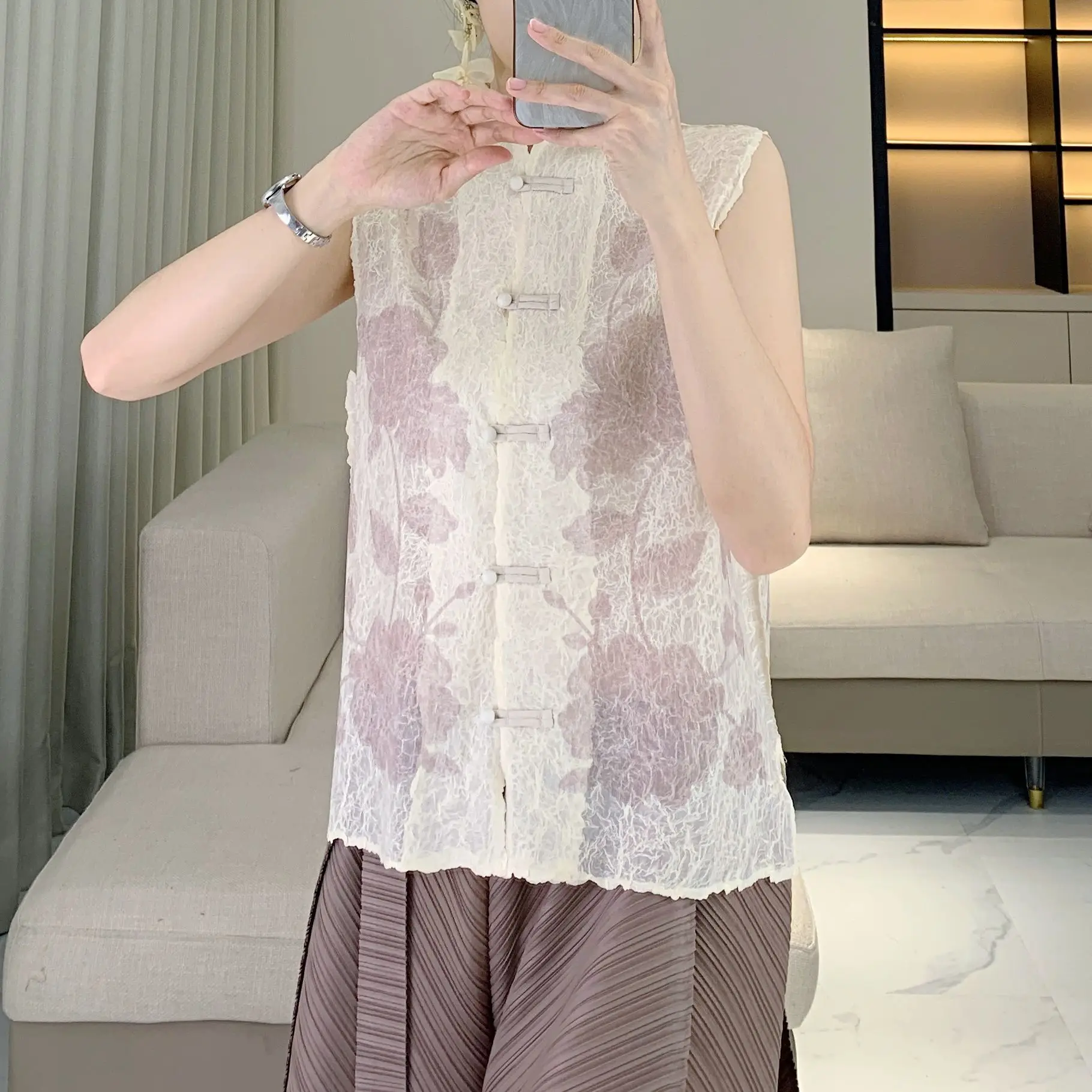 Miyake 2025 New Chinese Elegant Light Vest Women's Casual Classical National Style Button Printed Shirt Elegant Fashion Top