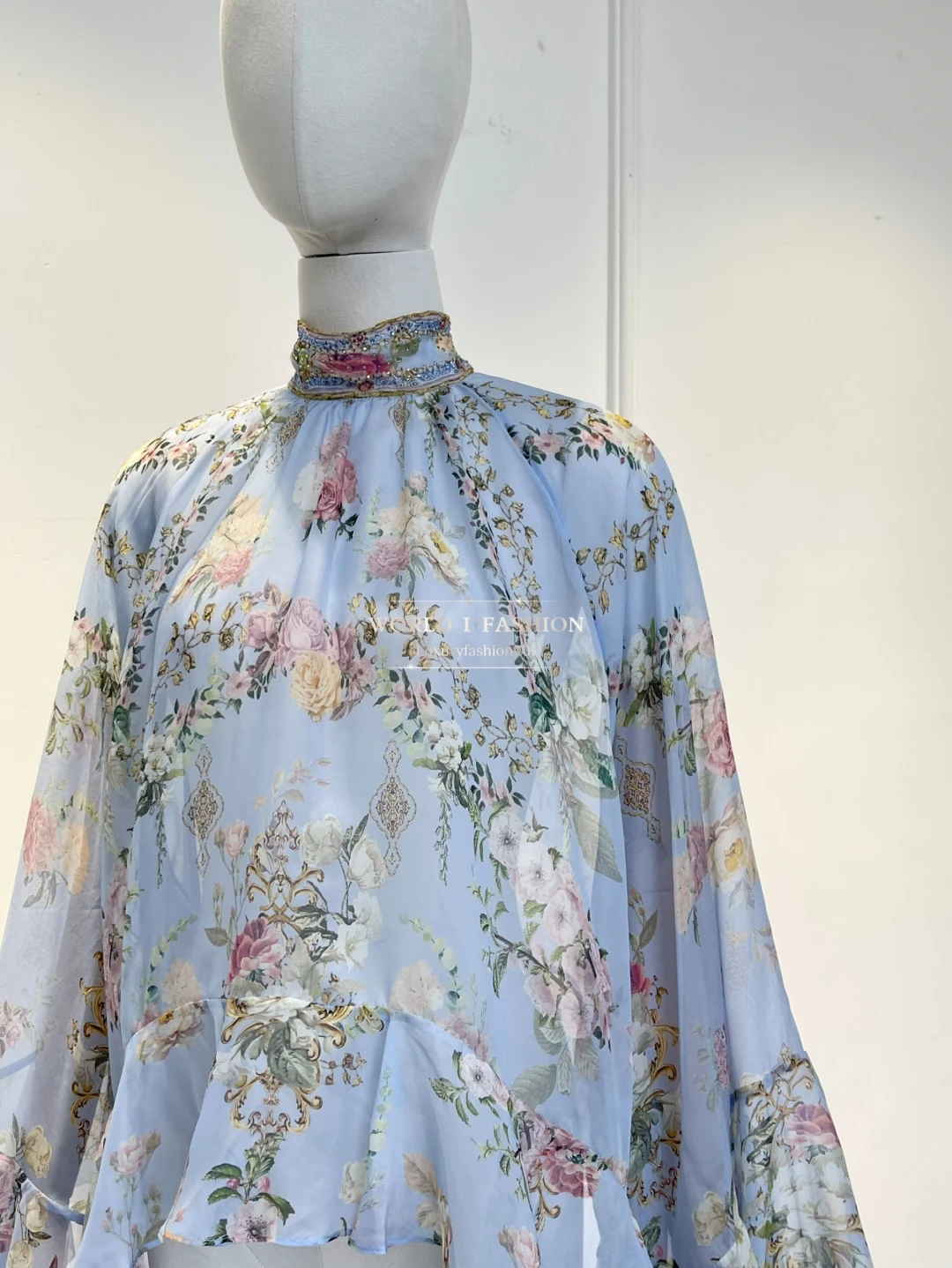 

Blue Floral Print Long Sleeve Diamonds Ruffles Blouse Tops and Shorts 2025 New Design