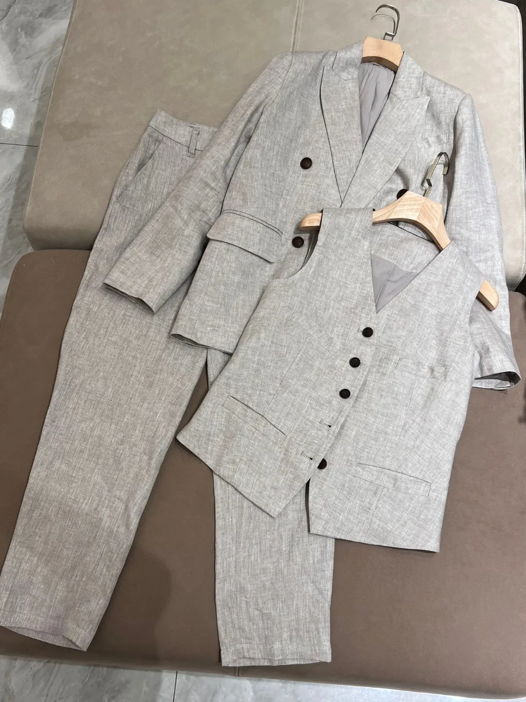 Pantaloni da donna primaverili Completo giacca blazer in lino + gilet + pantaloni a matita dritti a vita alta Set da 3 pezzi Abbigliamento femminile