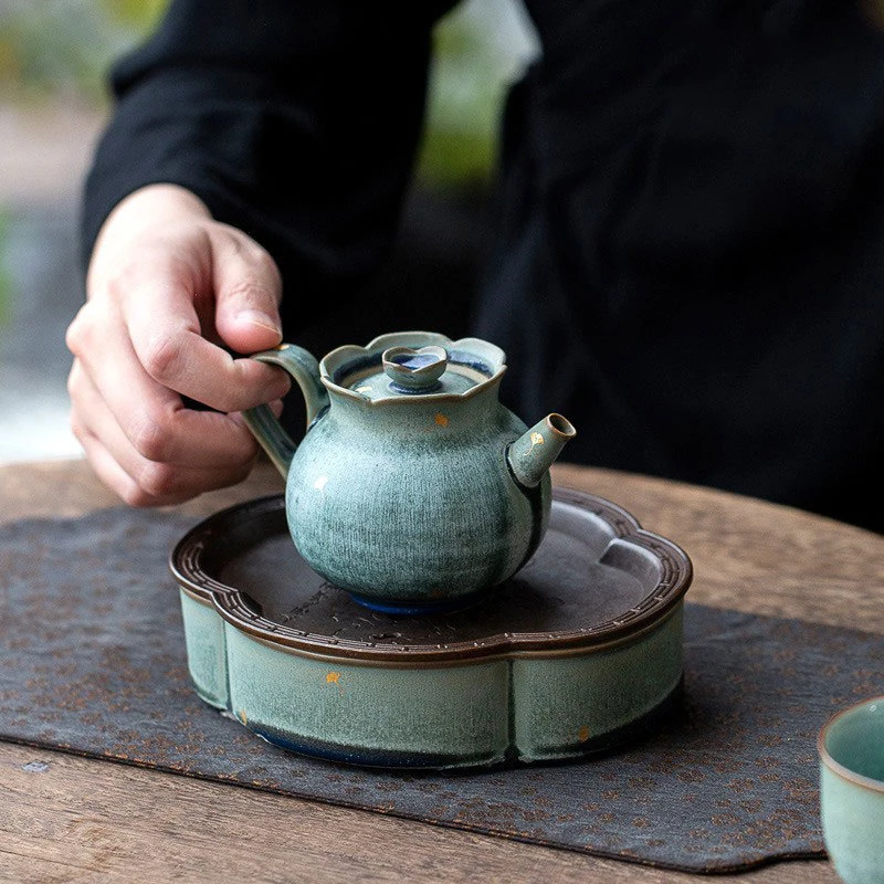 

Керамический чайник с градиентным сине-зеленым узором в виде кленового листа и гибискуса, с чашкой-контейнером для хранения, для чайной церемонии и повседневного использования