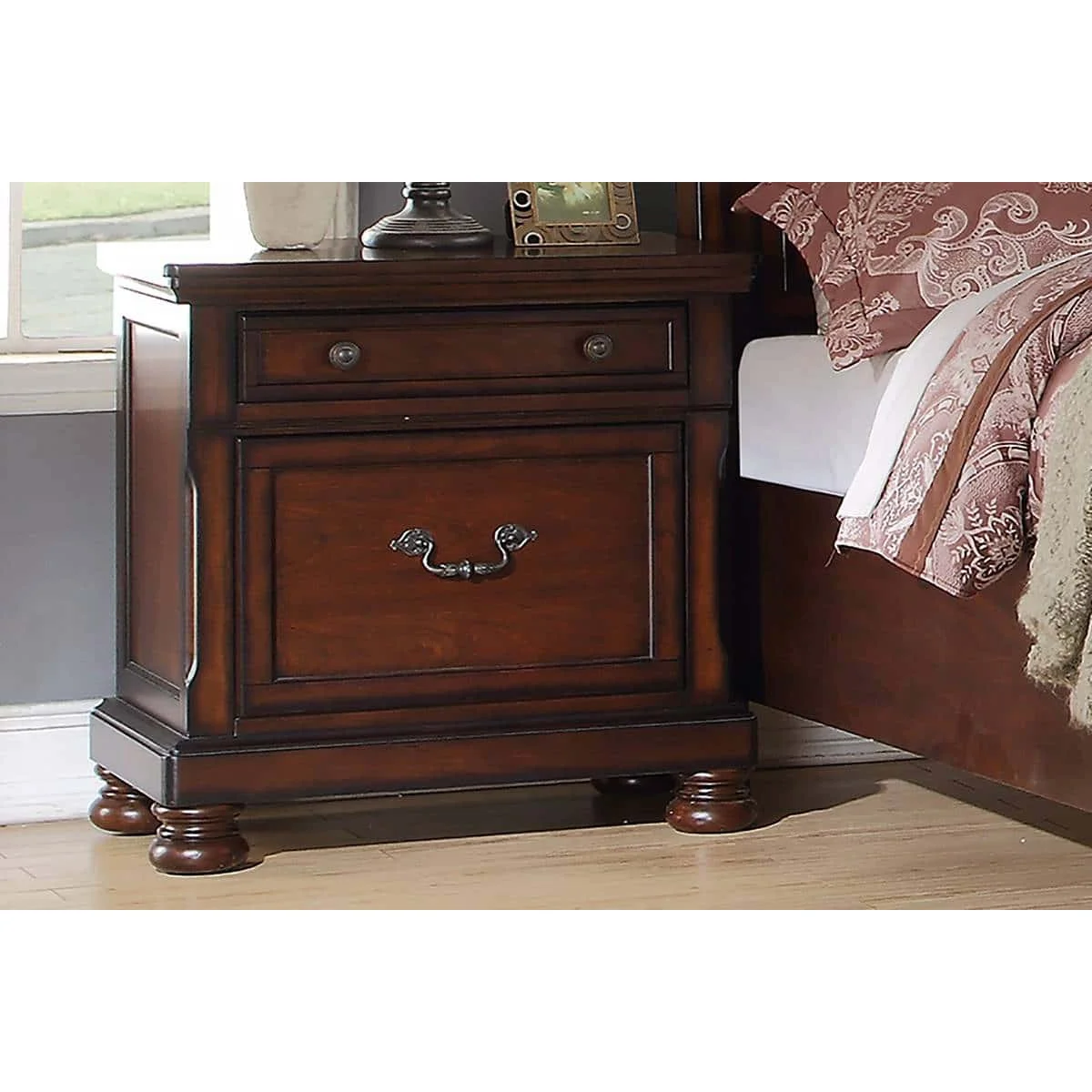 DB Cherry Finish 1pc Nightstand With Storage Space Formal Traditional Bedside Table In Plywood Veneer Bedroom Furniture