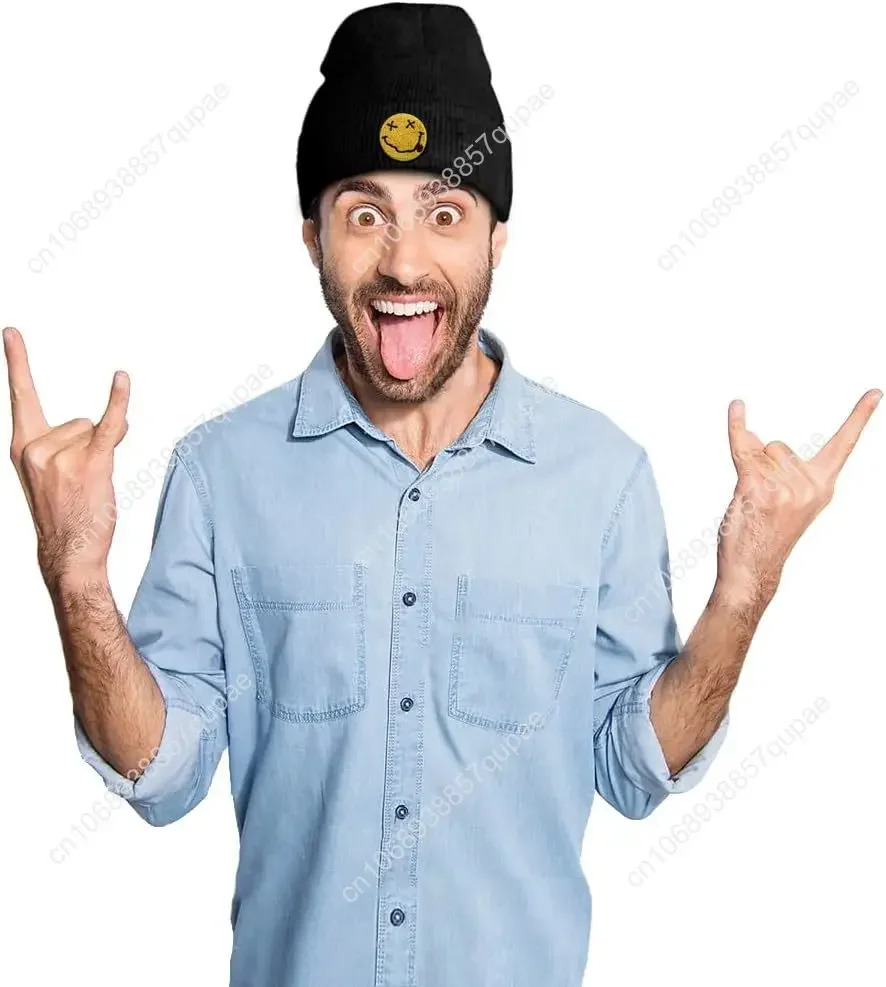 Cappello con berretti divertenti, cappello lavorato a maglia ricamato alla moda nero caldo invernale da uomo e da donna