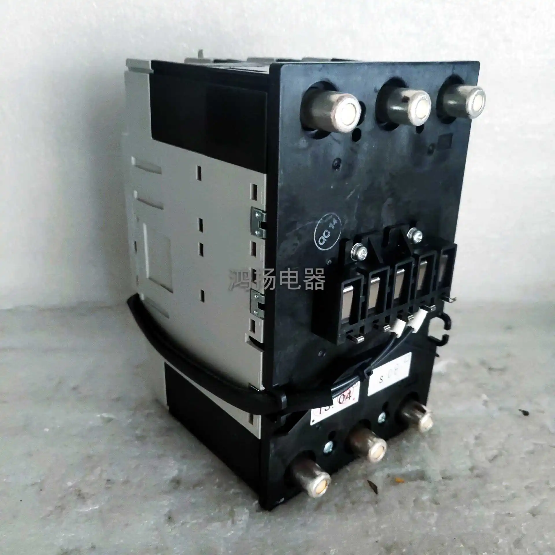TERASAKI L100-NF 3P 30A
