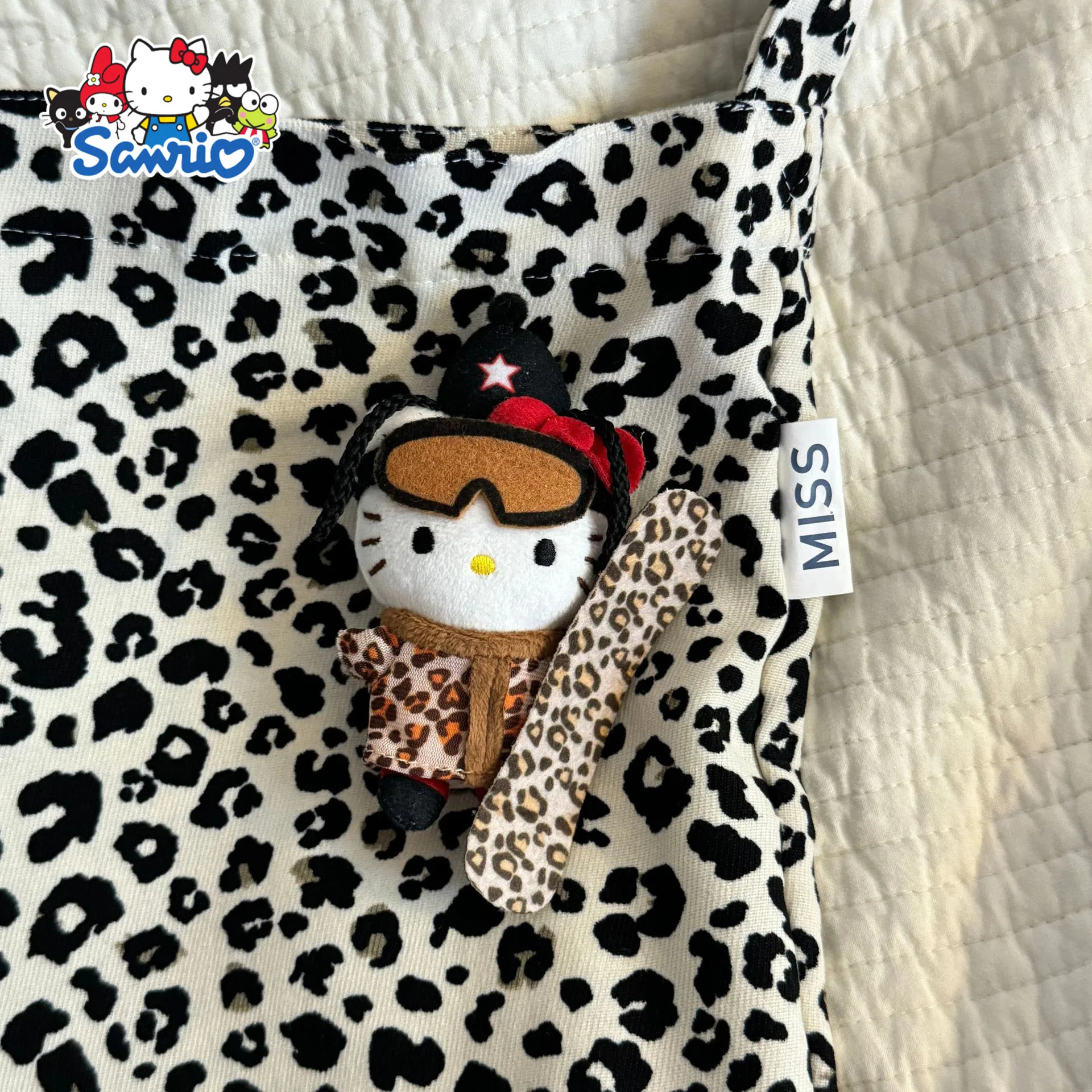 

Sanrio HelloKitty 45th Anniversary Leopard Print Plush Pendant Cartoon Animation Ski Double Ponytail Bag Plush Doll Spot Sales