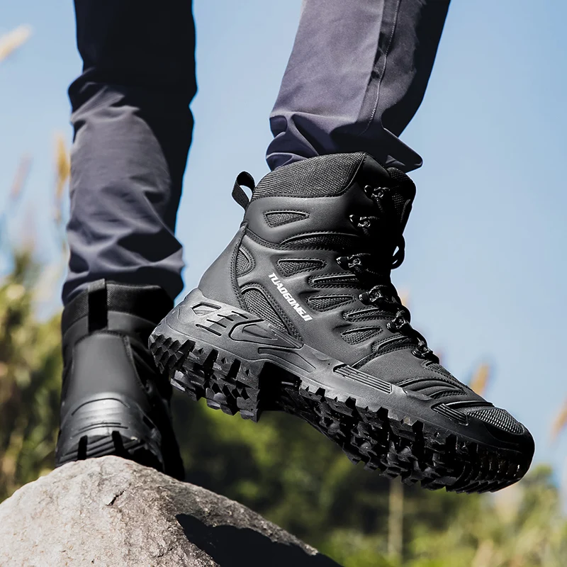 

Men High-top Boots Outdoor Anti-slip Lace-up Combat Boots Men Comfortable Breathable Wear-resistant Thick-soled Hiking Shoes Men